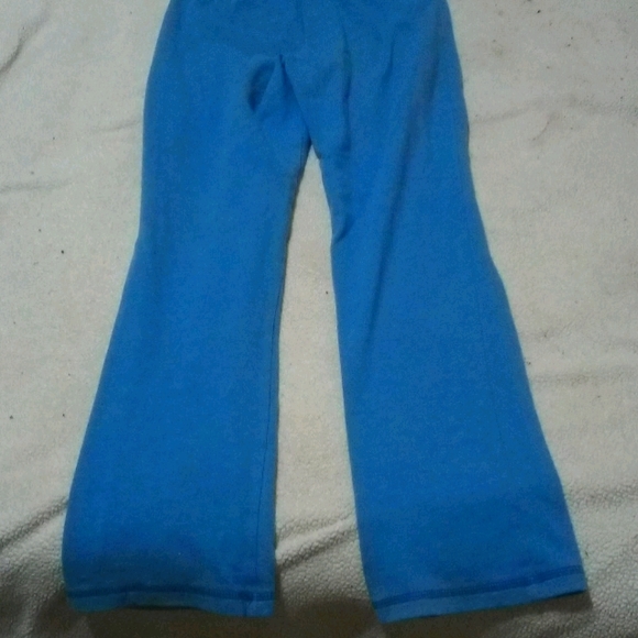 Sweats - Picture 2 of 3